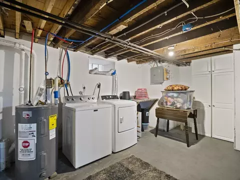 267 Quequechan St, Fall River, MA 02723 photo 30