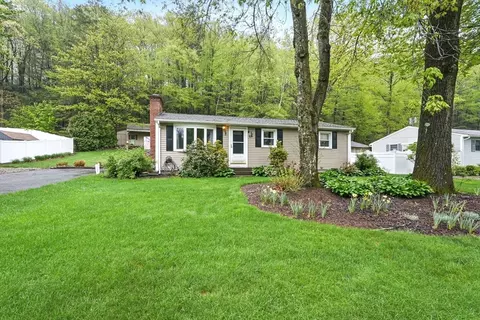 64 Northridge Rd, Westfield, MA 01085