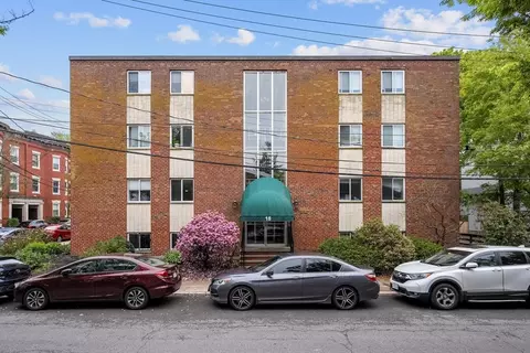 18 Pond St #2, Boston, MA 02130