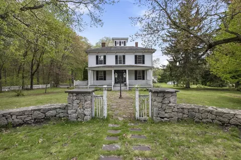121 Main St, Medway, MA 02053