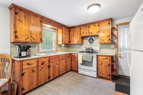 44 Batchelder Rd, Reading, MA 01867 photo 12