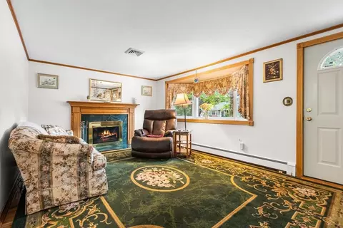 44 Batchelder Rd, Reading, MA 01867 photo 6
