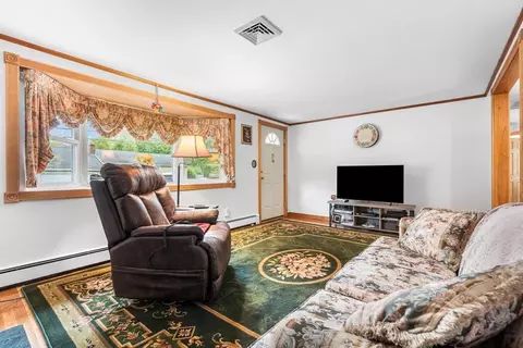 44 Batchelder Rd, Reading, MA 01867 photo 7