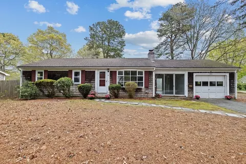 62 Raymond Ave, Yarmouth, MA 02664