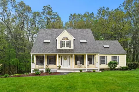 18 Mustang Rd, Tyngsborough, MA 01879