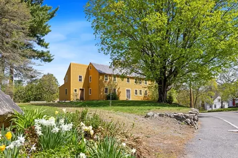 483 Franklin St, Reading, MA 01867