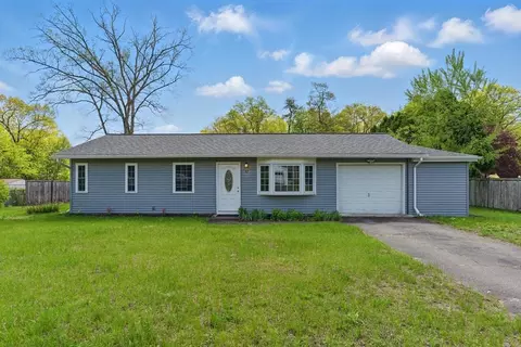 87 Birch Bluffs Dr, Westfield, MA 01085