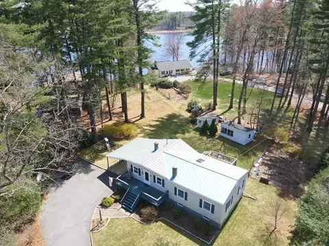 97 Maple Ln, Northborough, MA 01532