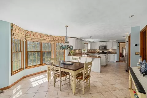 124 Lilah Ln, Reading, MA 01867 photo 14