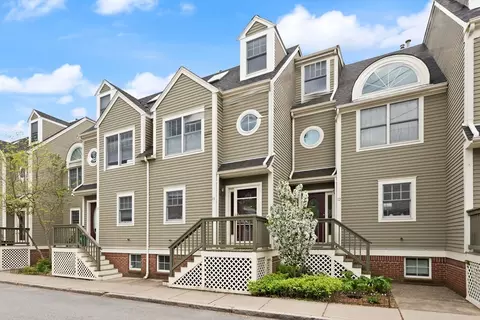 177 Pemberton St #11, Cambridge, MA 02140