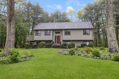 20 Longmeadow Rd, Norfolk, MA 02056
