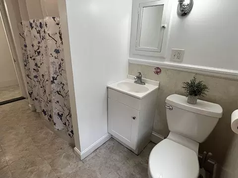 Bath - 1048 Main St, Hanson, MA 02341 photo 2 of 2