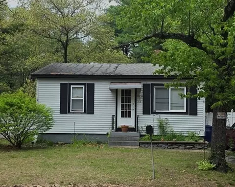 47 Ellen St, Leominster, MA 01453