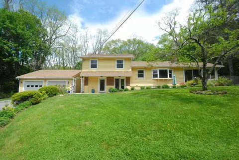 15 Sunnyside Ln, Lincoln, MA 01773