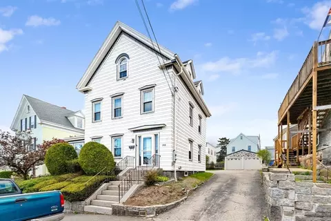 30 Friend St, Gloucester, MA 01930 photo 2