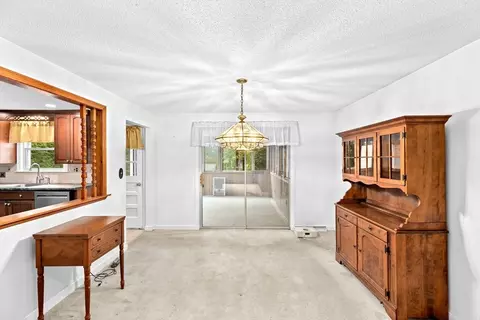 11 Janice Rd, Canton, MA 02021 photo 4
