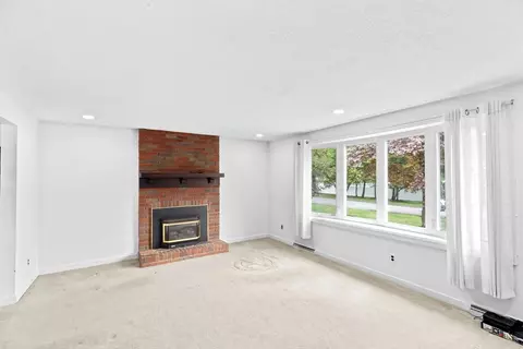 11 Janice Rd, Canton, MA 02021 photo 7