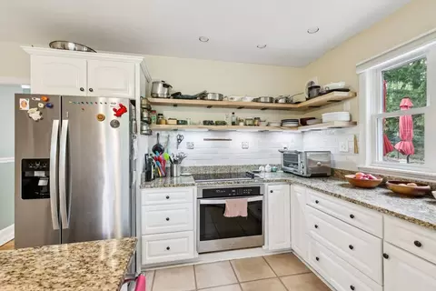 220 Olean St, Worcester, MA 01602 photo 10