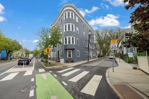 14 Union St #1, Cambridge, MA 02139