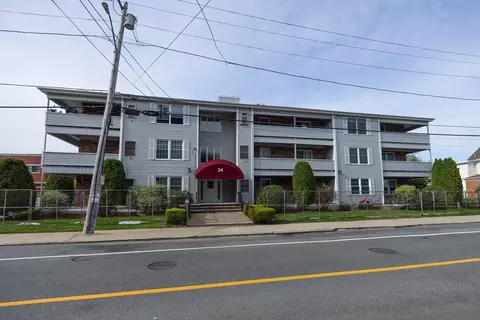 24 South St #8, Medford, MA 02155