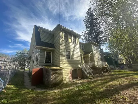 74-78 Leyfred Ter, Springfield, MA 01108 photo 5