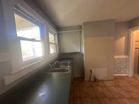 74-78 Leyfred Ter, Springfield, MA 01108 photo 15