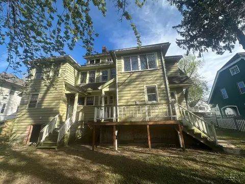 74-78 Leyfred Ter, Springfield, MA 01108 photo 4