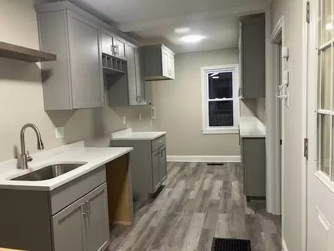 423 Orange St, Springfield, MA 01108 photo 5
