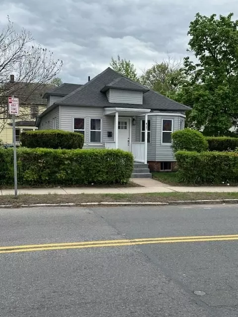 423 Orange St, Springfield, MA 01108 photo 21