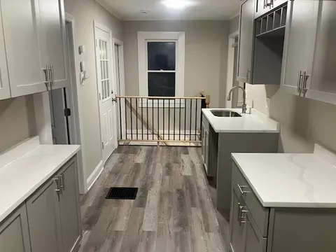 423 Orange St, Springfield, MA 01108 photo 6