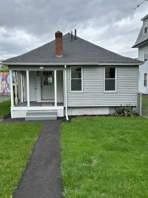 423 Orange St, Springfield, MA 01108