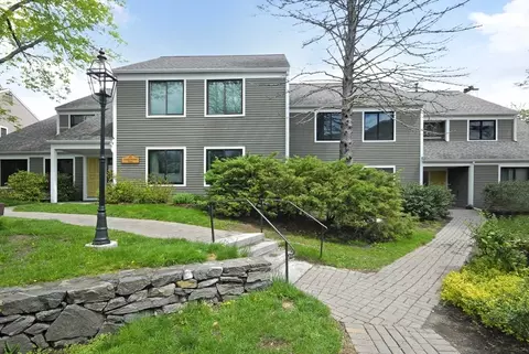 18 Concord Greene #6, Concord, MA 01742