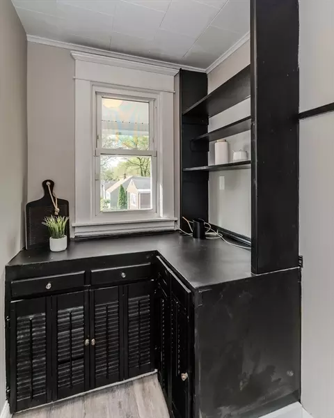 229 Saint James Blvd, Springfield, MA 01104 photo 4
