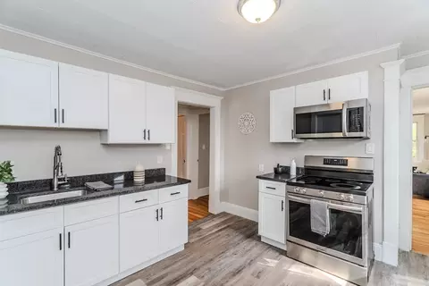 229 Saint James Blvd, Springfield, MA 01104