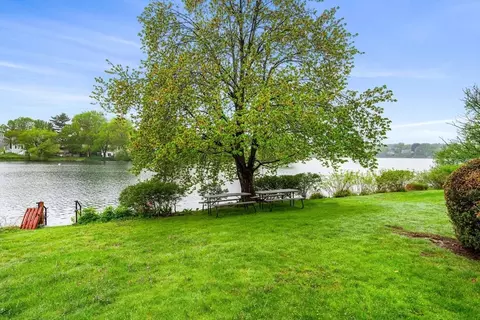 18 Hamilton Rd #104, Arlington, MA 02474