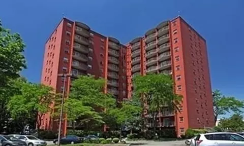 115 W Squantum St #809, Quincy, MA 02171