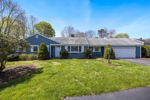 3 Moody Dr, Sandwich, MA 02563