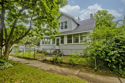 53 Freeman Ter, Springfield, MA 01104 photo 3