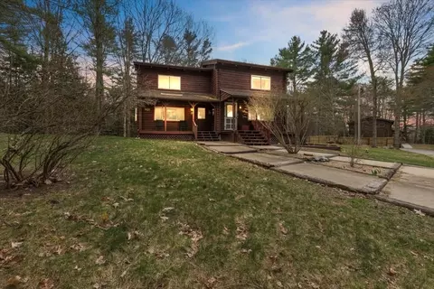 1170-1172 Alger St, Winchendon, MA 01475