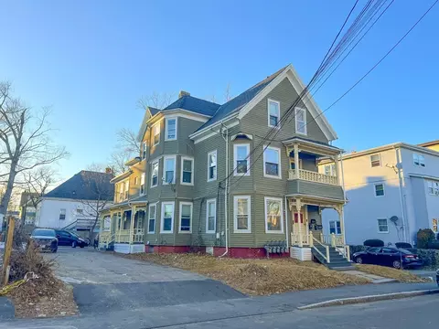 127 Newbury St, Brockton, MA 02301