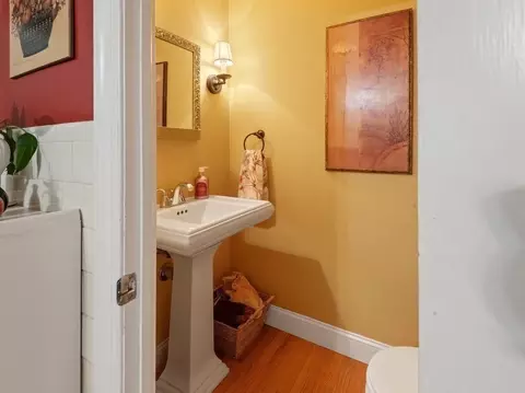8 Bay State Rd, Worcester, MA 01606 photo 17