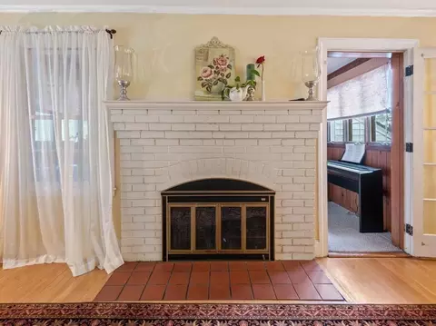 8 Bay State Rd, Worcester, MA 01606 photo 8