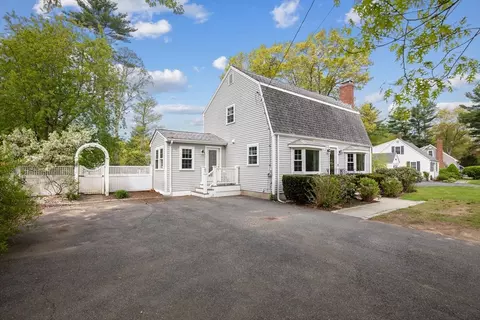 363 Plain St, Marshfield, MA 02050