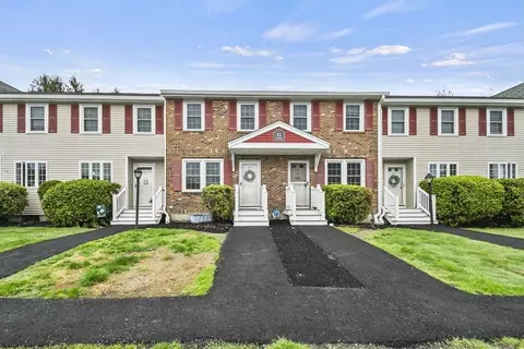 11 Fernwood Dr #D, Leominster, MA 01453