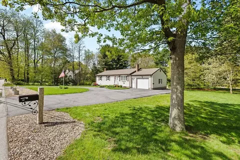 25 Stevens St, Taunton, MA 02718