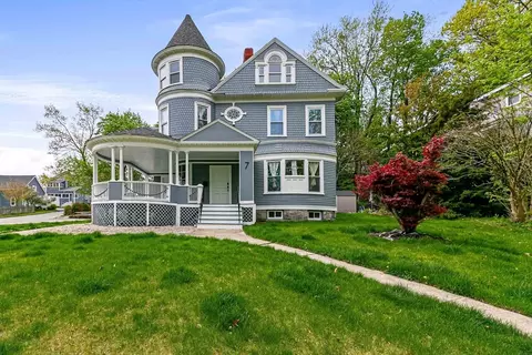 7 Circuit Ave E, Worcester, MA 01603 photo 2