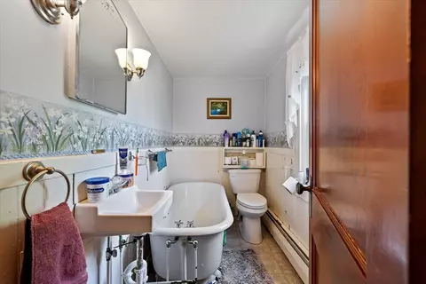 Bath - 9 Hamlet St, Athol, MA 01331 photo 1 of 1