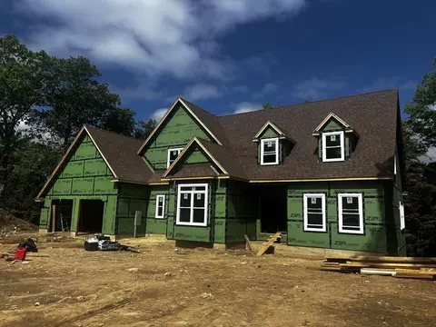 130 Linden Ridge Rd, Amherst, MA 01002