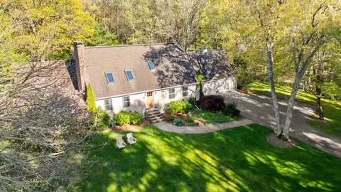 426 Pine Hill Rd, Westport, MA 02790