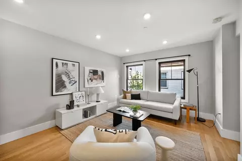 4 Everett Pl # -6, Boston, MA 02128 photo 8